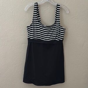 Women’s Lands End Swim Dress, Black/White Stripe, Size 14 DD